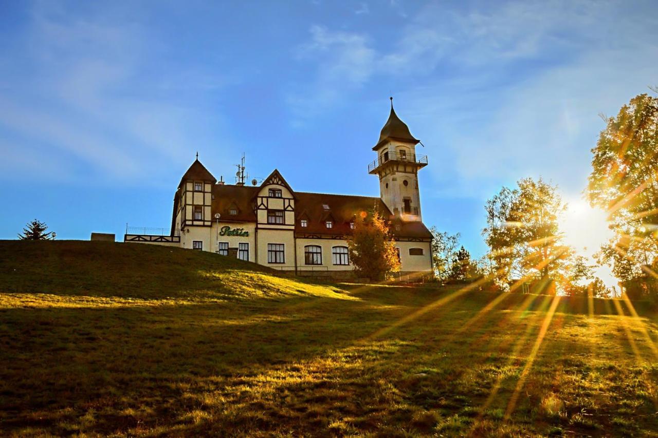 hotel Petřín Jablonec nad Nisou Exterior foto